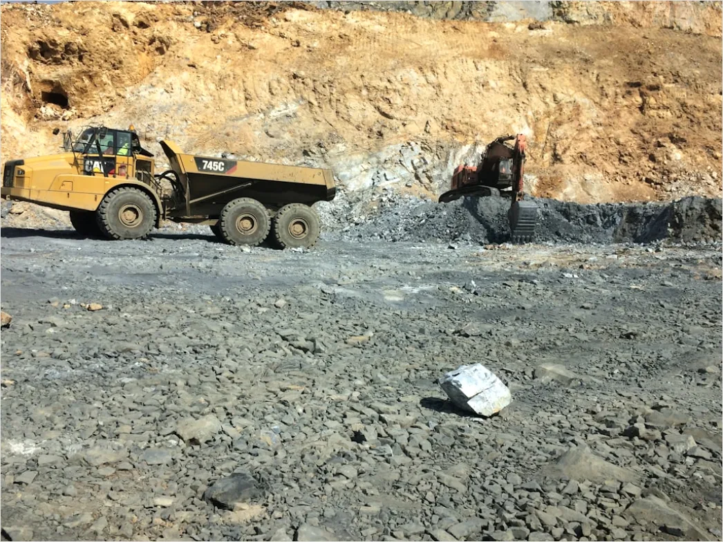 Detail Heavy Machinery Operation Excavator Loading Ore Number 17