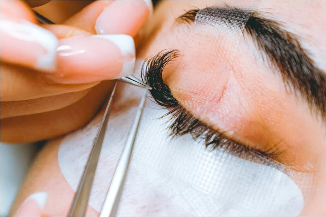 How To Apply False Lashes Naturally Beginner Ee3d