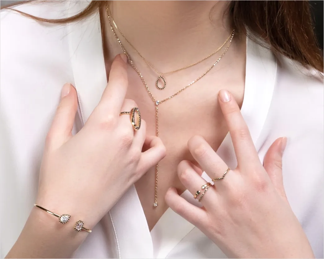 How To Style Gold Jewelry Layering Necklaces D445