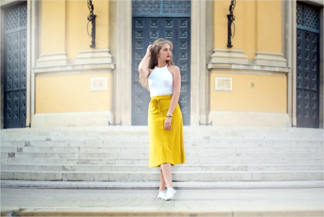 Detail How To Style Midi Skirt For Every Season Number 17