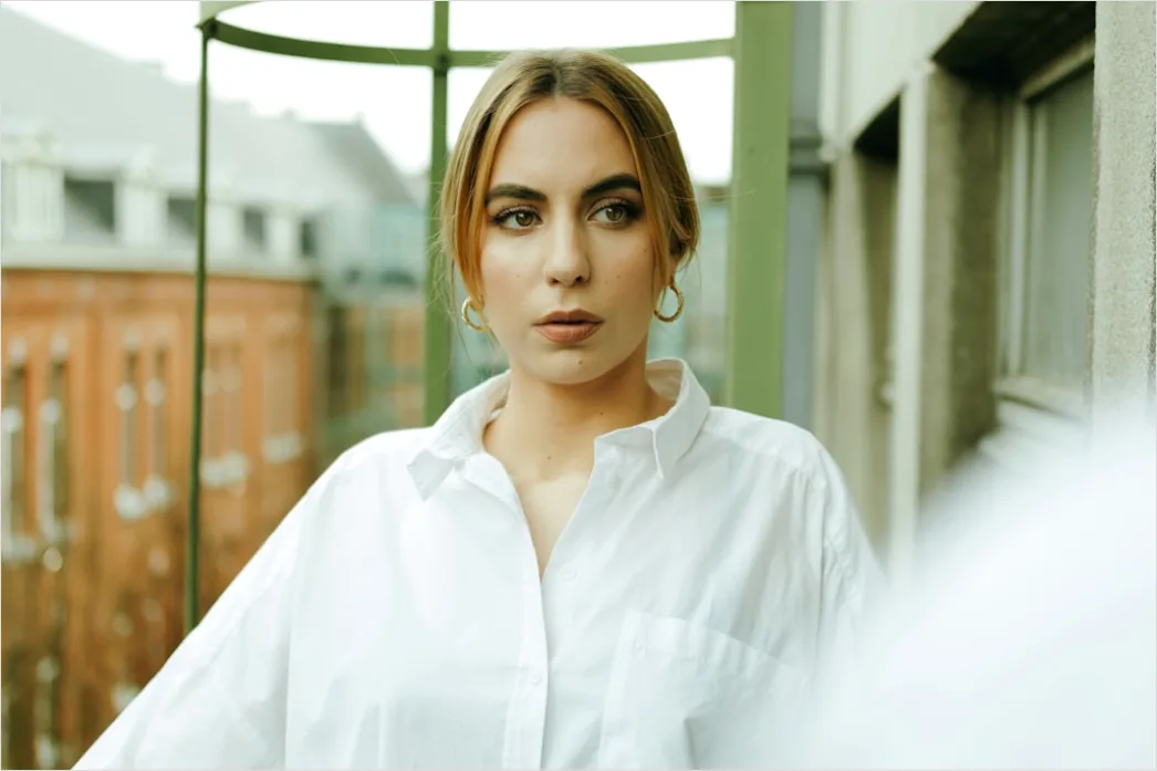 Detail How To Style White Button Down Shirt Outfits Number 18