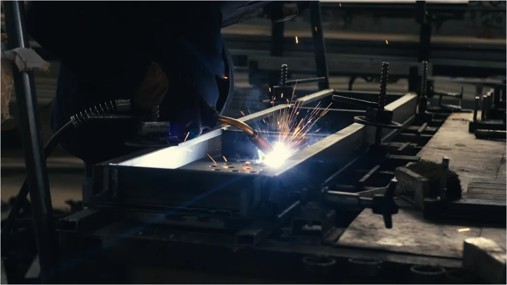 Detail Industrial Robot Arm Precision Welding Operation Number 15