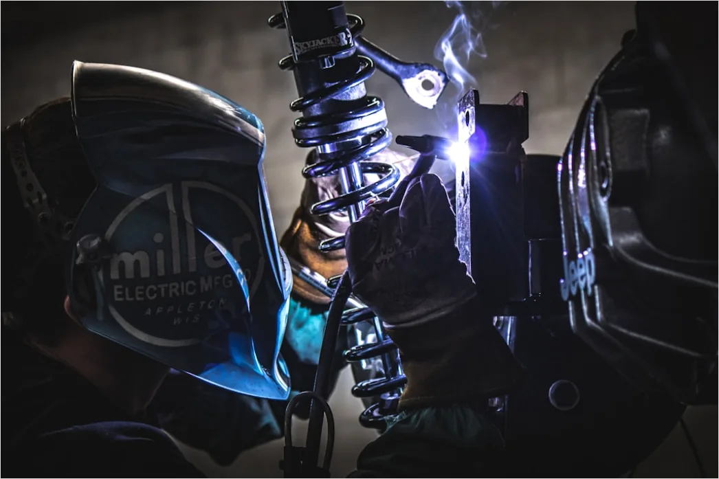 Detail Industrial Robot Arm Precision Welding Operation Number 16