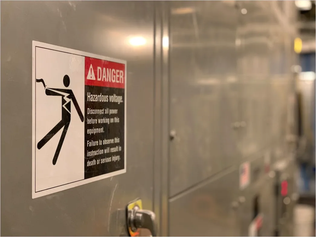 Detail Machinery Lockout Tagout Safety Procedure Worker Number 2