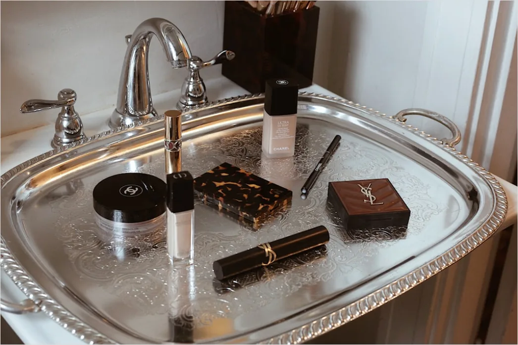 Detail Makeup Vanity Setup Aesthetic Organized Flat Lay Number 8