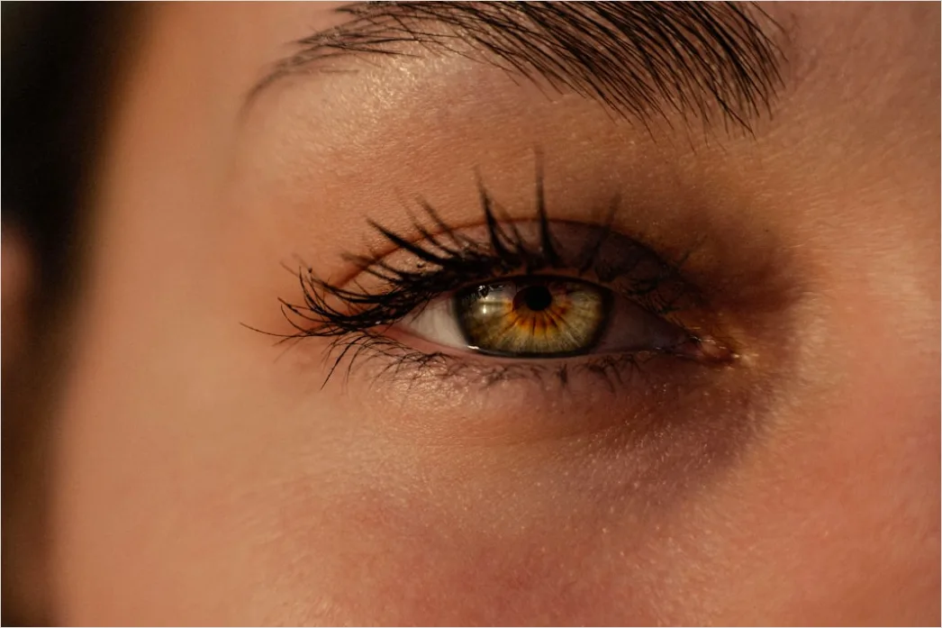 Detail Mascara For Lengthening And Volumizing Lashes Number 18