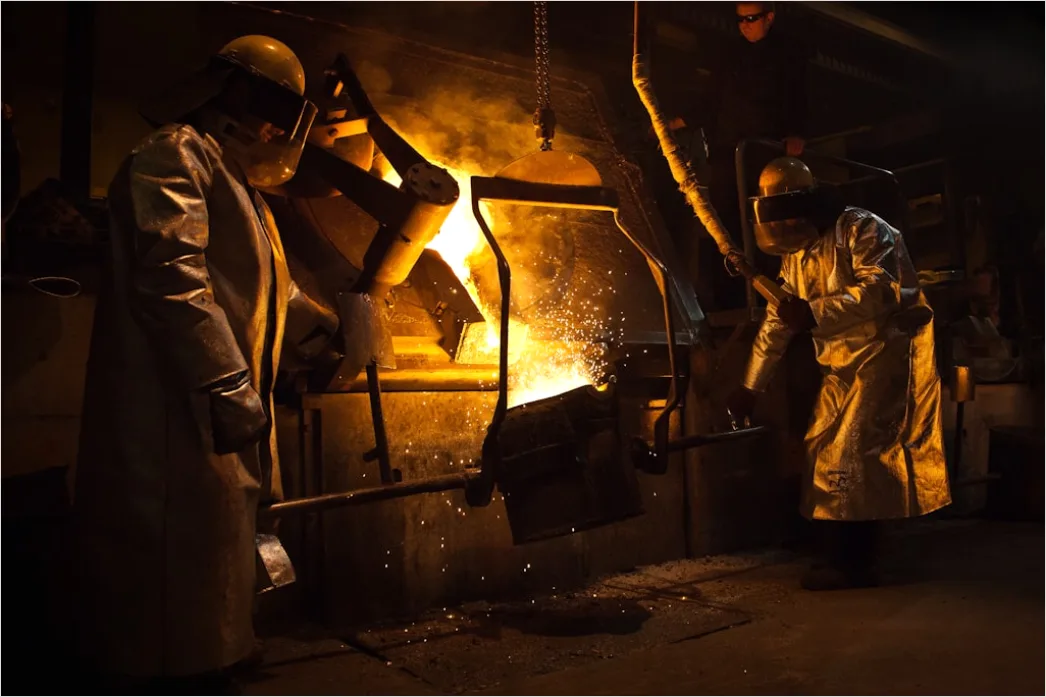 Detail Metal Casting Workshop Pouring Mold Process Number 12