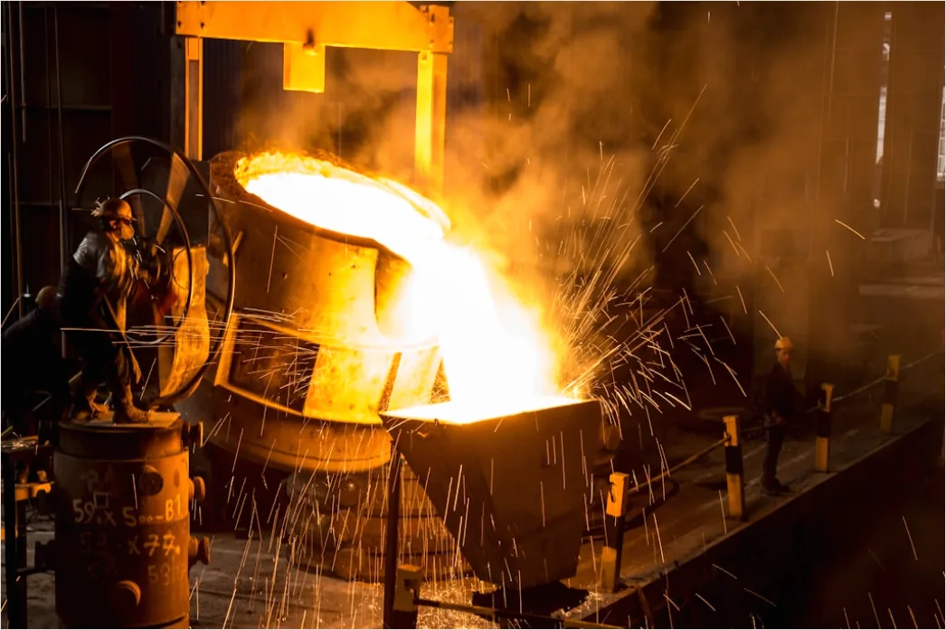 Detail Metal Casting Workshop Pouring Mold Process Number 4