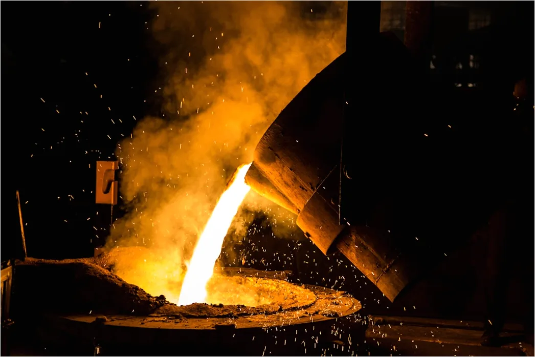 Detail Metal Casting Workshop Pouring Mold Process Number 6