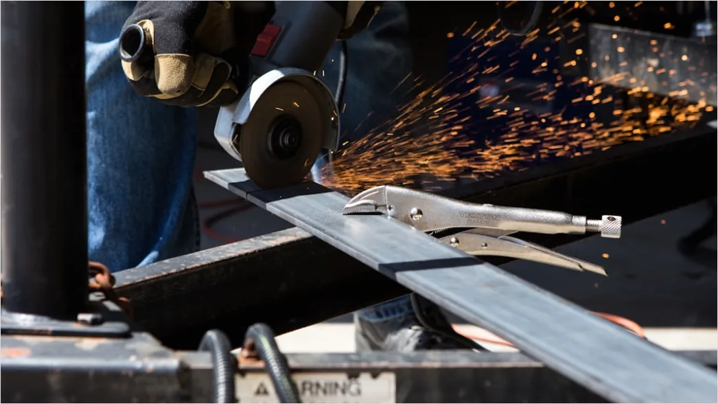 Detail Metal Fabrication Workshop Sparks Grinding Steel Number 11