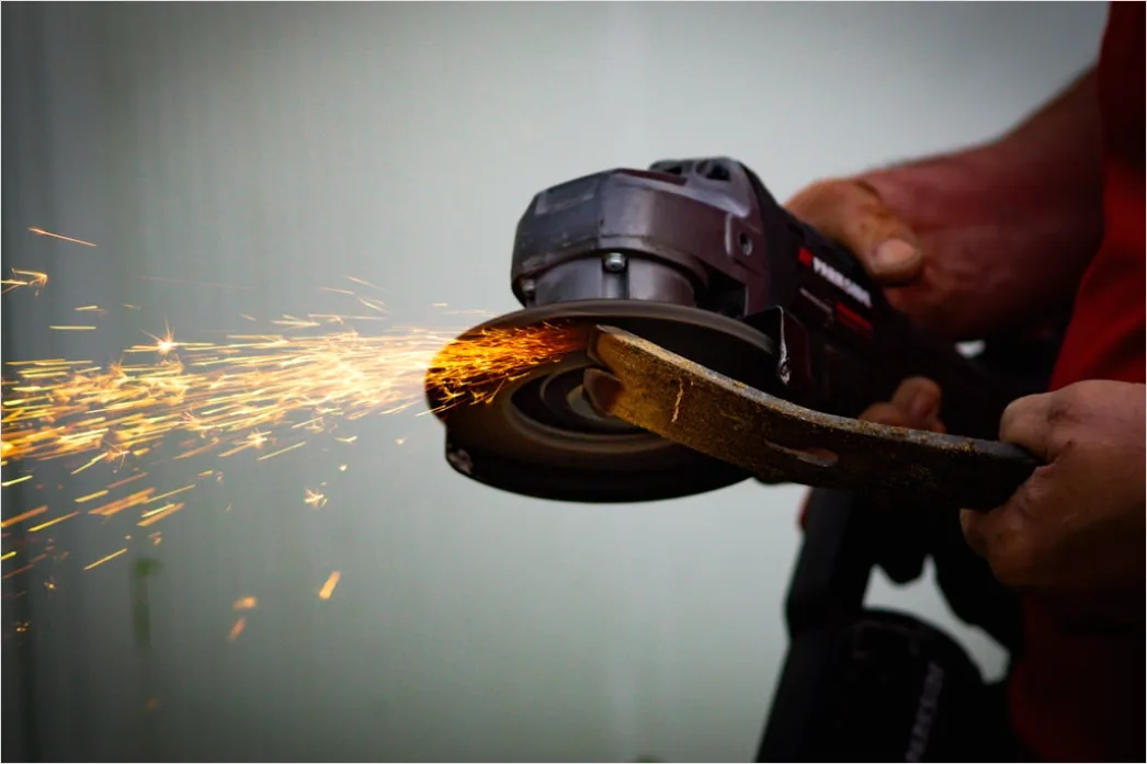 Detail Metal Fabrication Workshop Sparks Grinding Steel Number 17