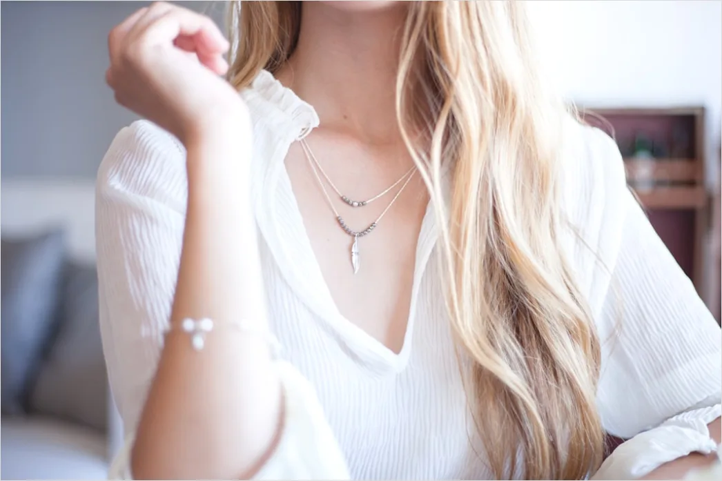 Detail Minimalist Jewelry Outfit Ideas Everyday Simple Number 5