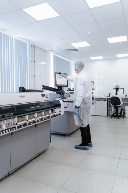 Detail Nanotechnology Research Lab With Cleanroom Suits Number 16