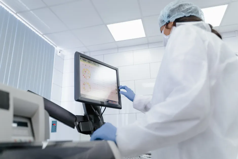Detail Nanotechnology Research Lab With Cleanroom Suits Number 9