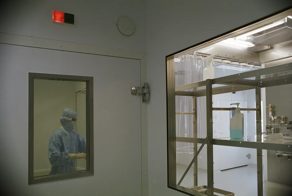 Detail Nanotechnology Research Lab With Cleanroom Suits Number 10