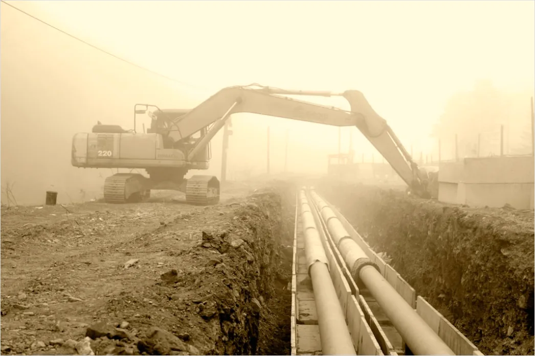 Detail Natural Gas Pipeline Construction Workers Laying Pipe Number 16