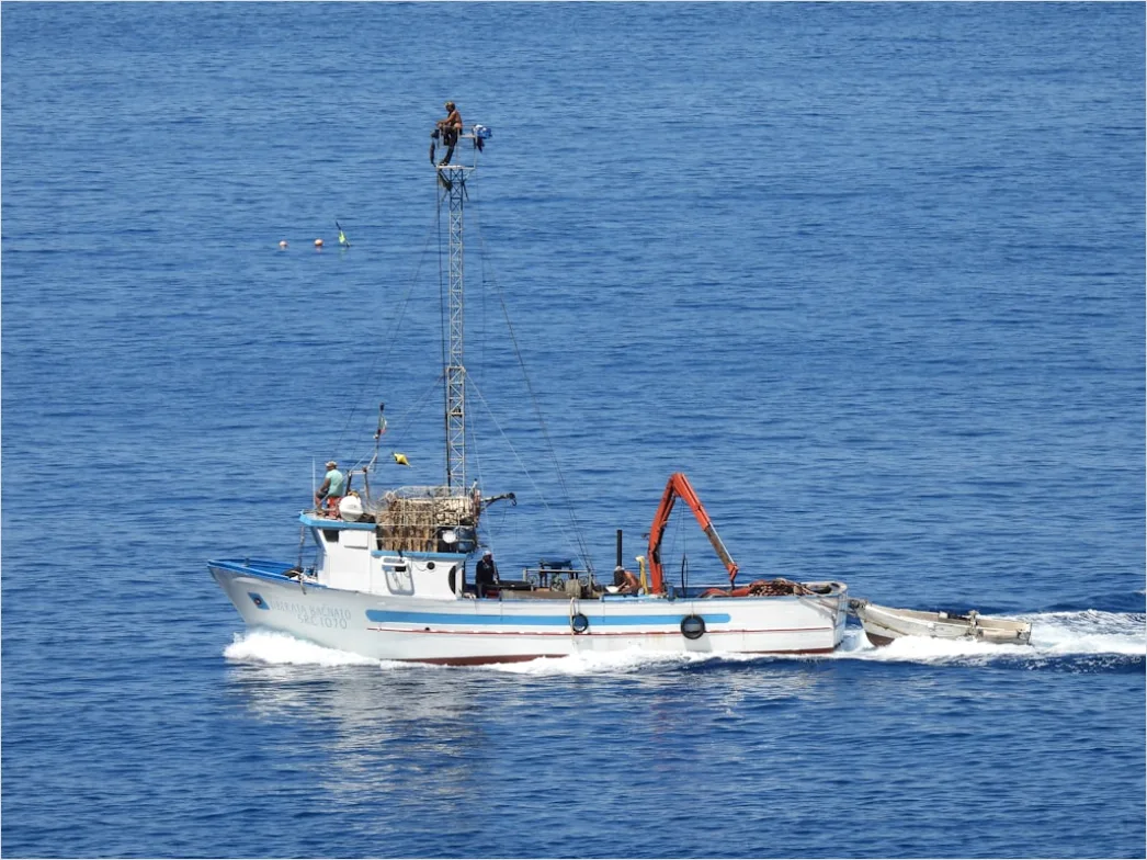 Detail Ocean Research Vessel Deck Sampling Equipment Number 4