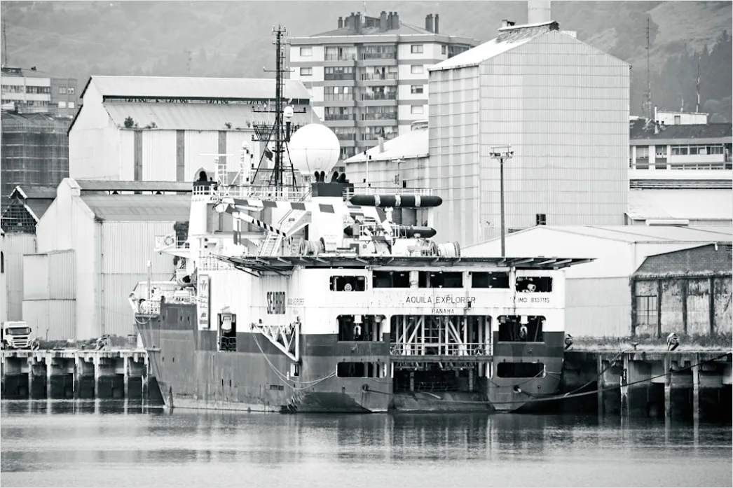 Detail Ocean Research Vessel Deck Sampling Equipment Number 6