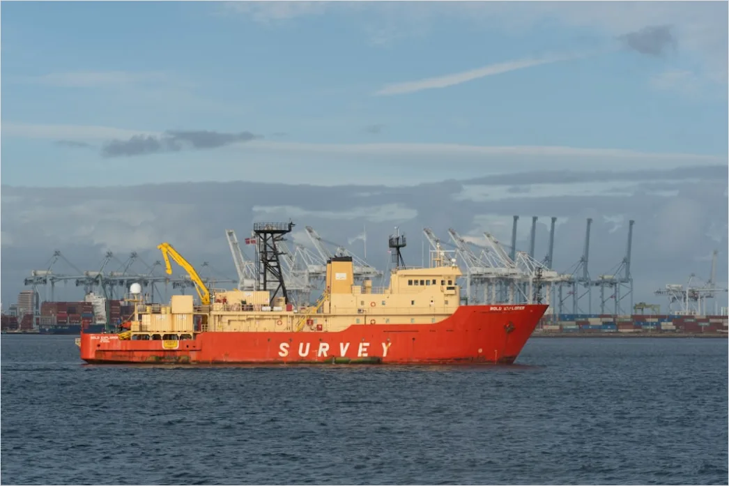 Detail Ocean Research Vessel Deck Sampling Equipment Number 8