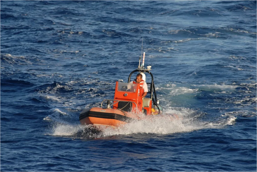 Detail Ocean Research Vessel Deck Sampling Equipment Number 9