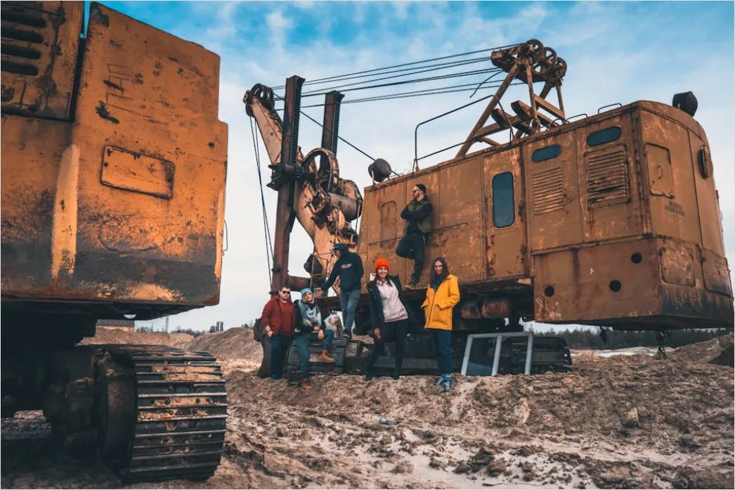 Detail Oil Field Workers Drilling Rig Operation Closeup Number 11