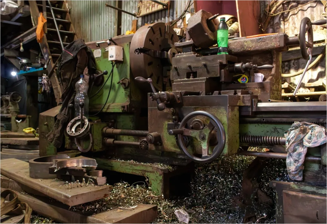 Detail Precision Engineering Workshop Lathe Turning Metal Number 14