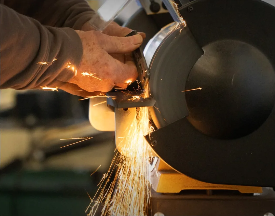 Detail Precision Grinding Machine Engineer Operating Number 4