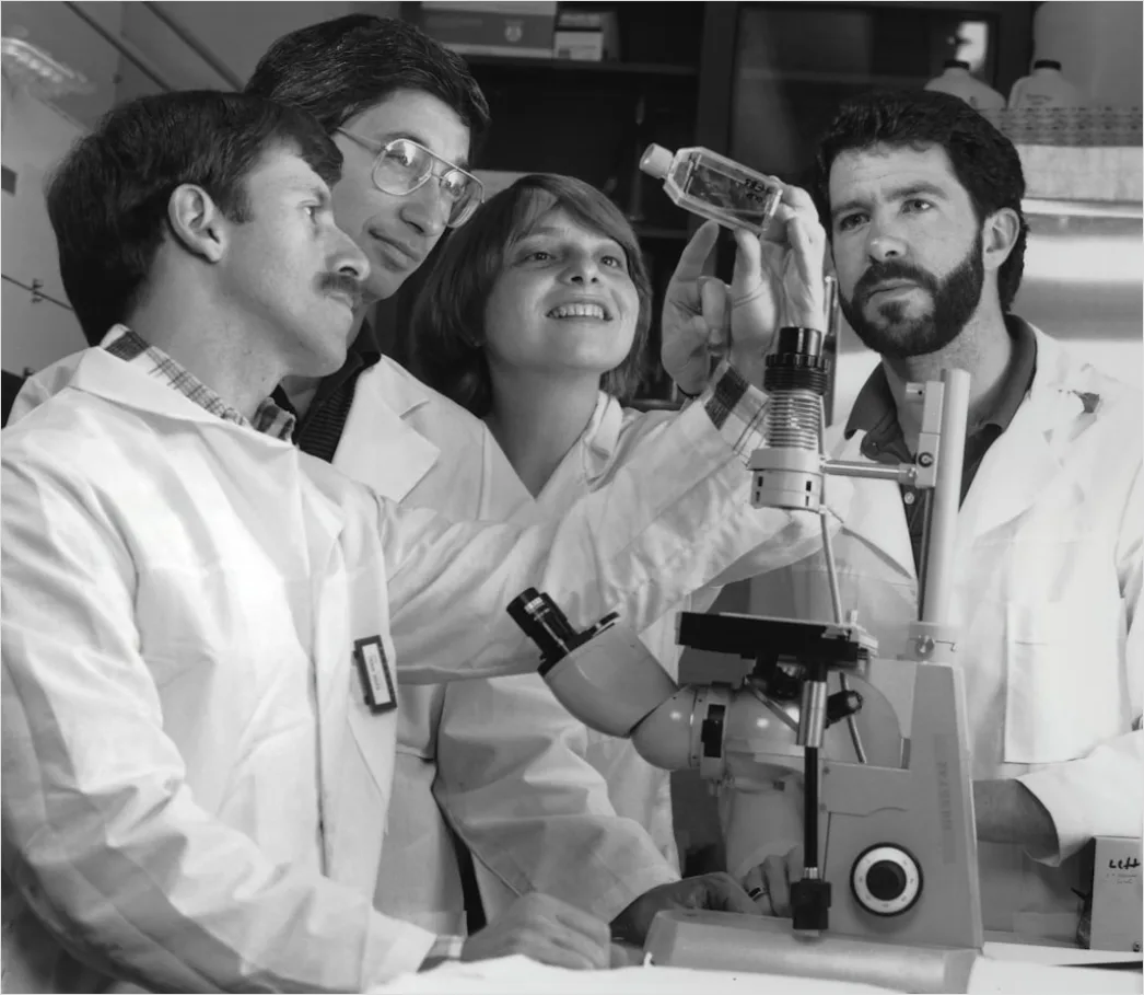 Detail Press Interview Scientist Explaining Research Findings Number 3
