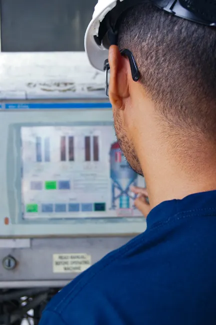 Detail Process Control Automation Chemical Plant Interior Number 18