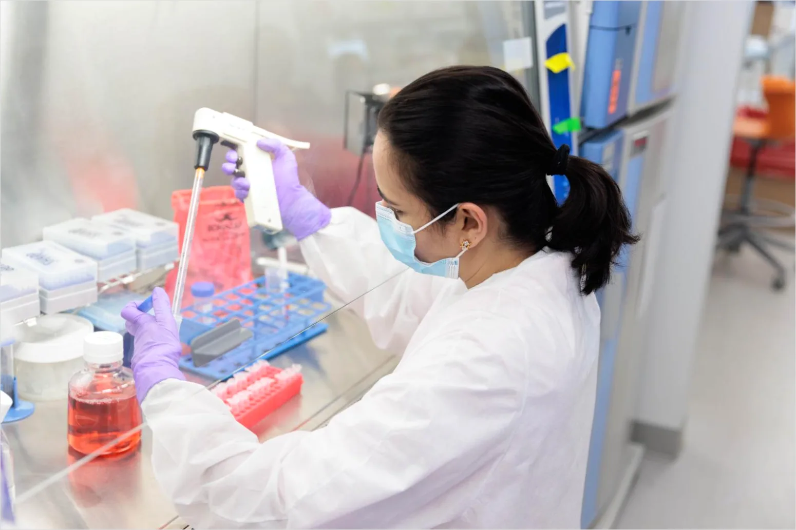 Detail Researcher Using Biosafety Cabinet In Lab Number 7