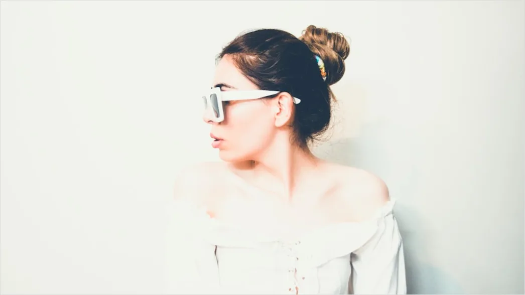 Detail Sleek Low Bun Tutorial For Professional Look Number 13