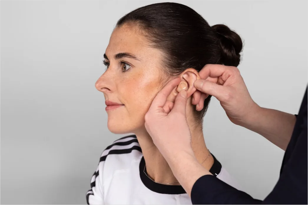 Detail Sleek Low Bun Tutorial For Professional Look Number 19