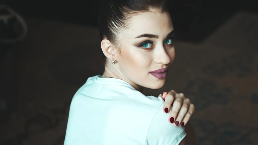 Detail Soft Glam Makeup Look For Blue Eyes Number 6