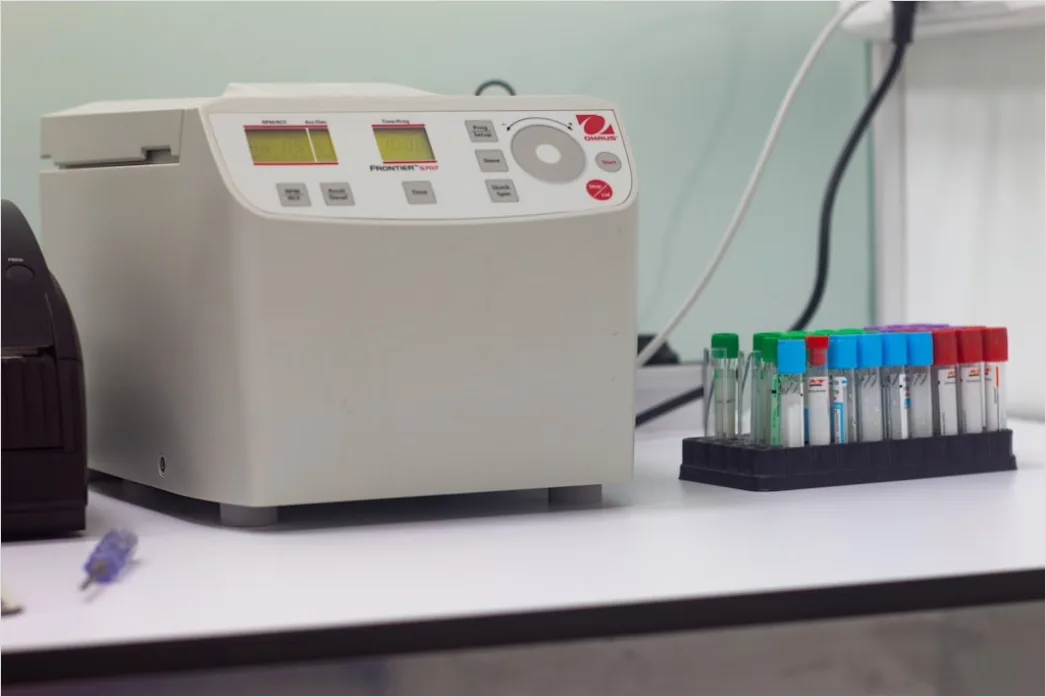 Detail Spectrophotometer Analysis In Chemistry Laboratory Number 2