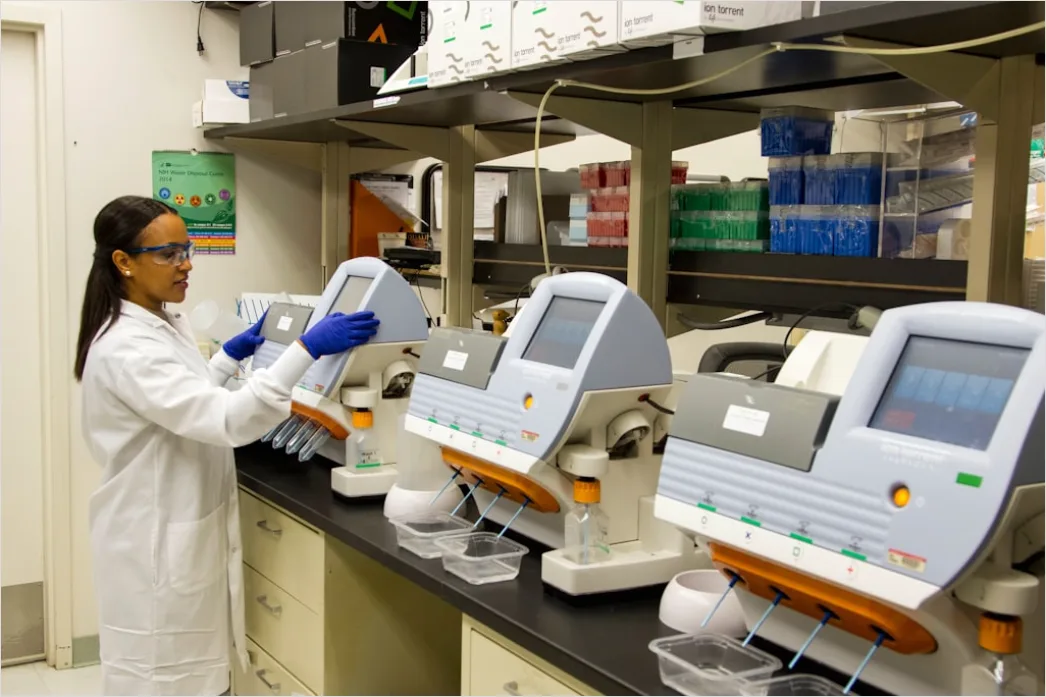 Detail Spectrophotometer Analysis In Chemistry Laboratory Number 14