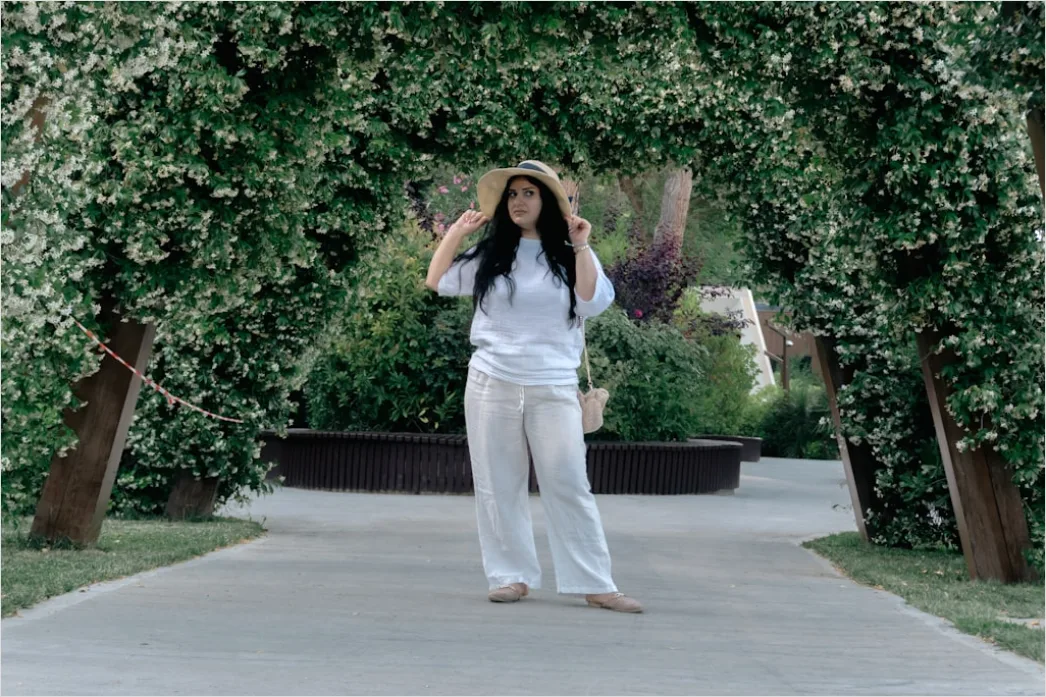 Detail Summer Outfit Ideas With Linen Pants Women Number 9