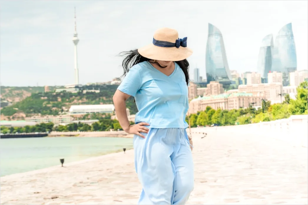 Detail Summer Outfit Ideas With Linen Pants Women Number 2