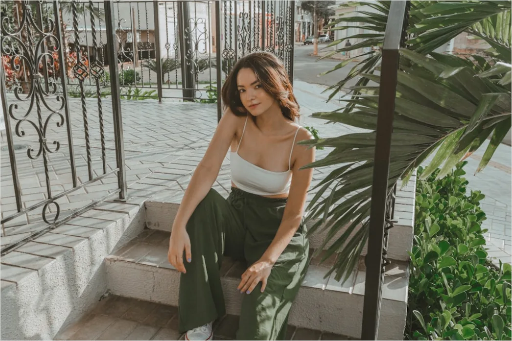 Detail Summer Outfit Ideas With Linen Pants Women Number 5