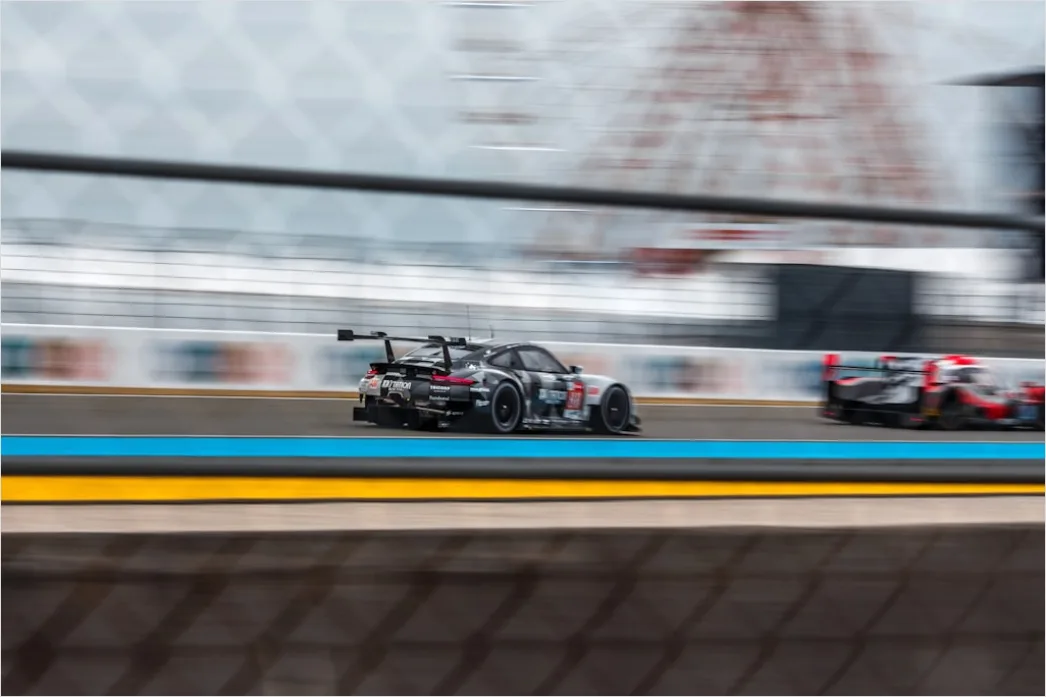 Detail Supercar Drag Race Action Blurred Motion Track Number 4