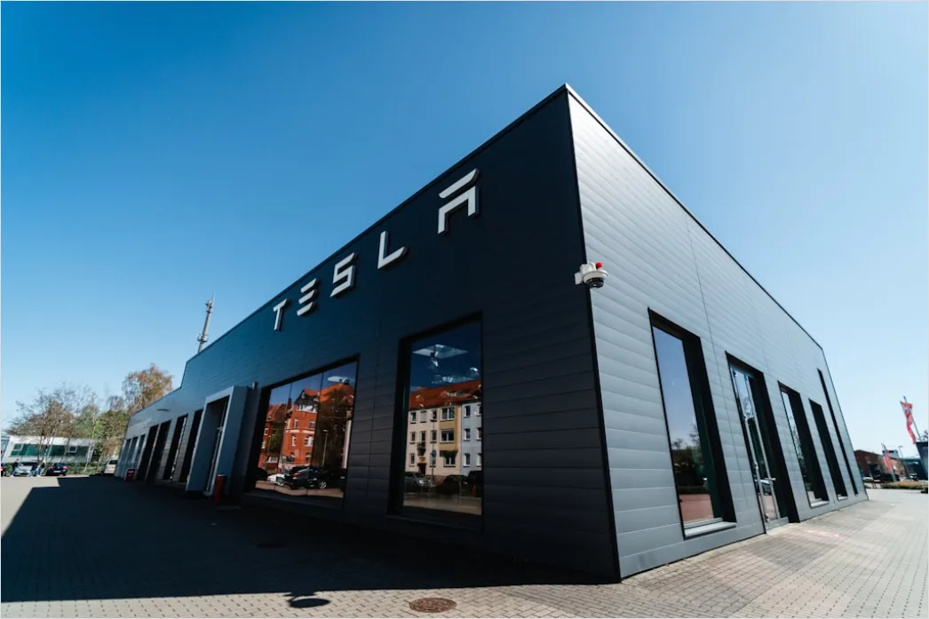 Detail Tesla Model S Charging Supercharger Close Up Number 13