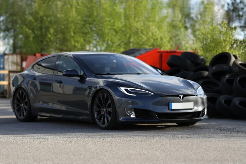 Detail Tesla Model S Charging Supercharger Close Up Number 17