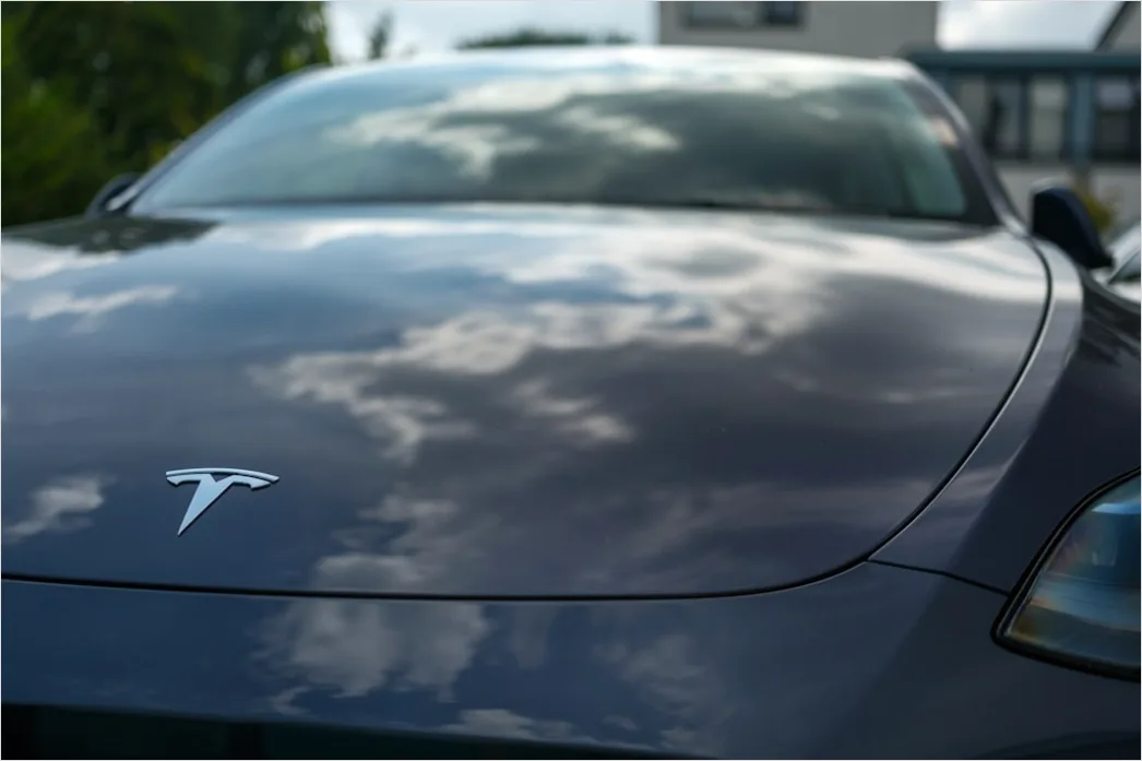 Detail Tesla Model S Charging Supercharger Close Up Number 3