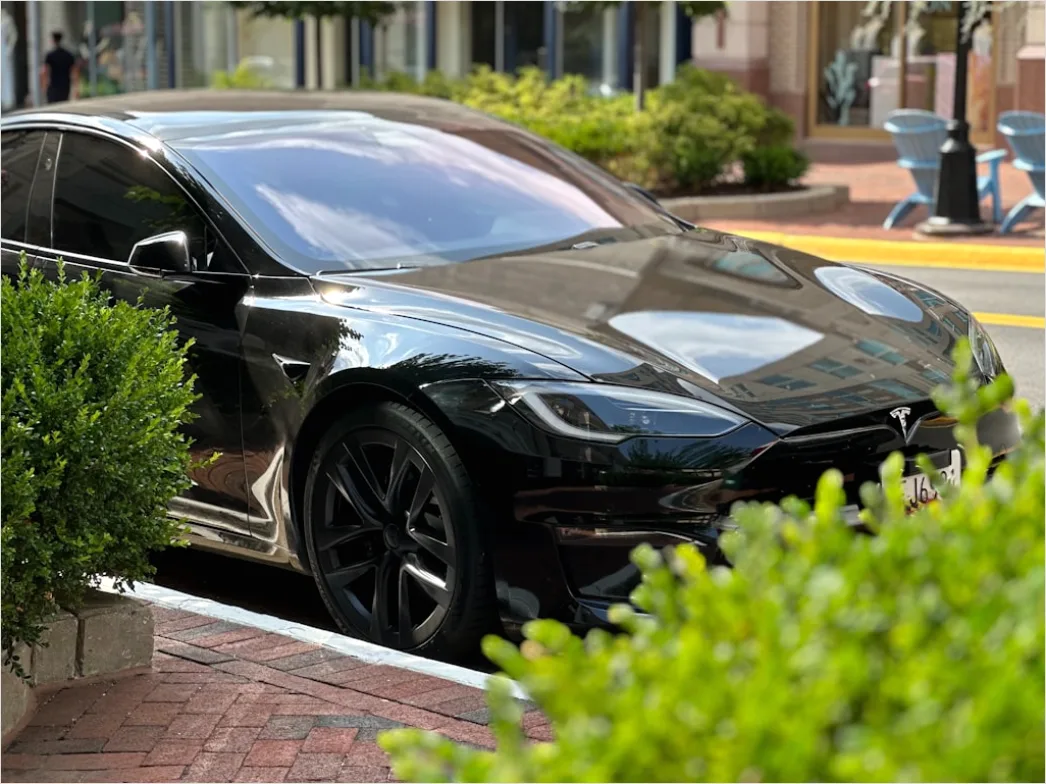 Detail Tesla Model S Charging Supercharger Close Up Number 6