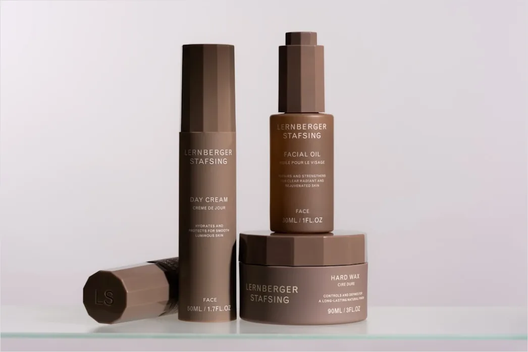 Detail Tinted Moisturizer For Everyday Natural Look Number 16
