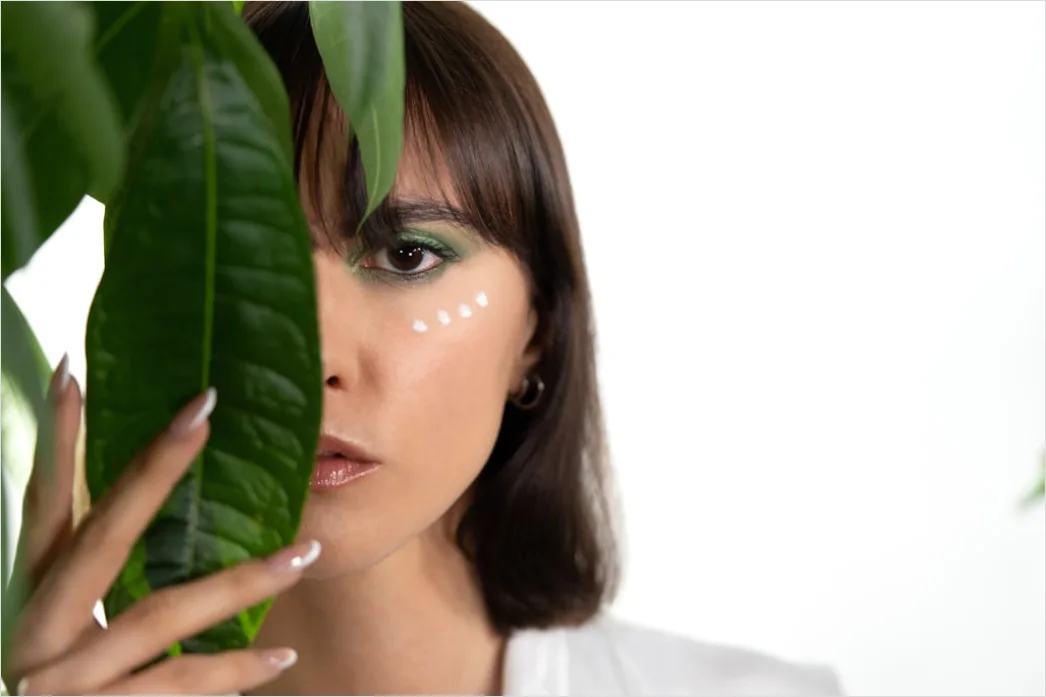 Detail Tinted Moisturizer For Everyday Natural Look Number 17