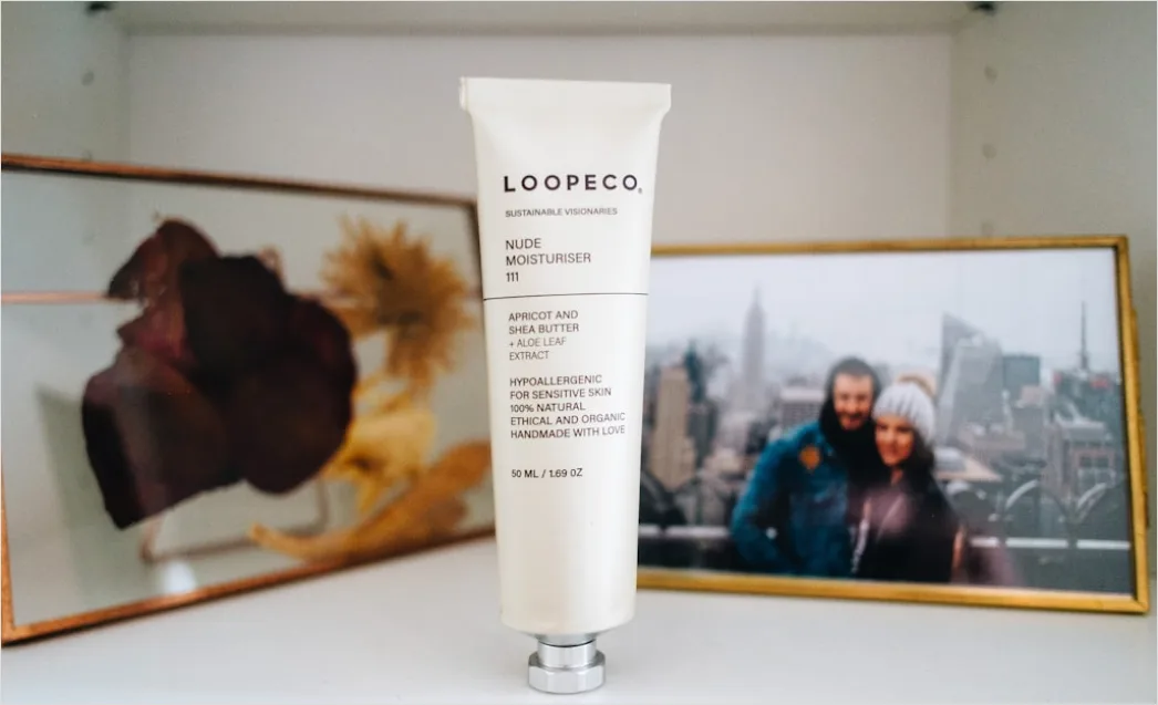 Detail Tinted Moisturizer For Everyday Natural Look Number 6