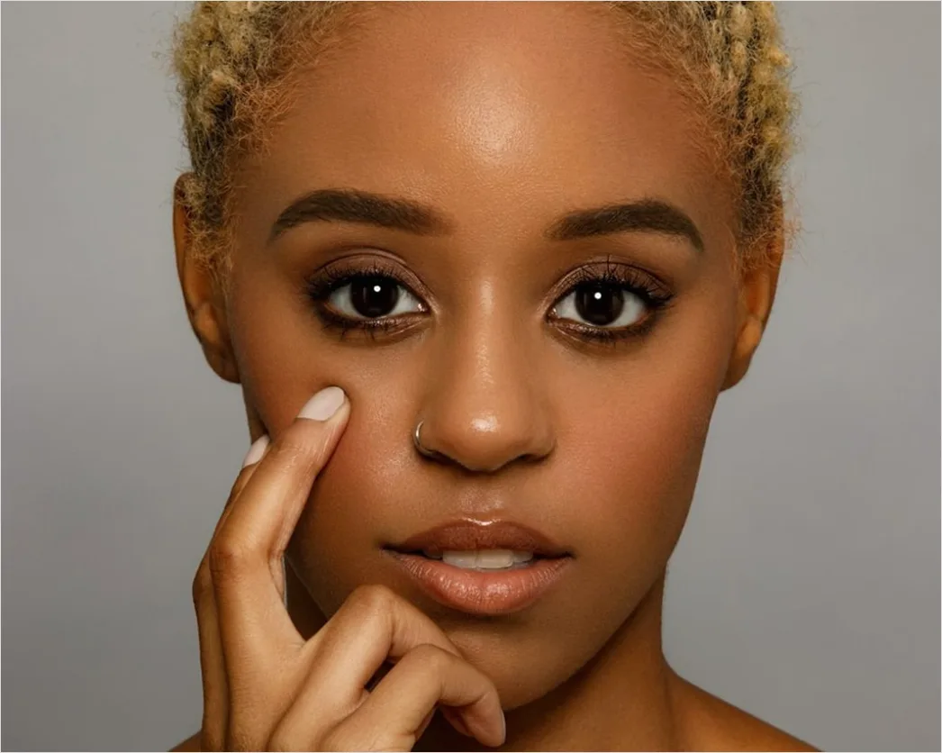 Detail Tinted Moisturizer For Everyday Natural Look Number 9