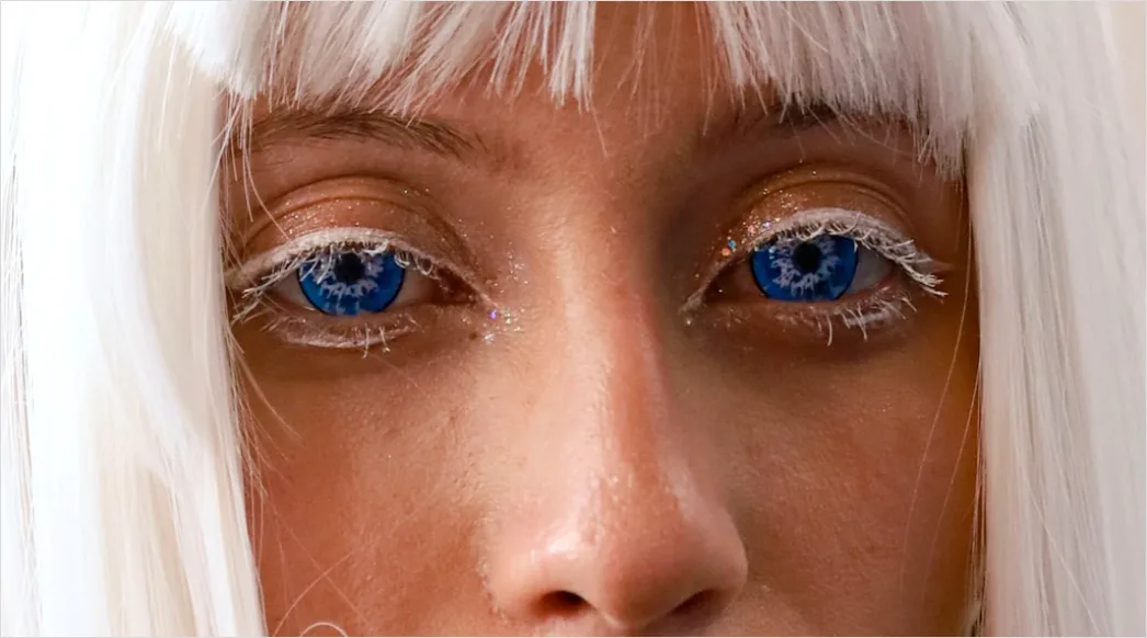 White Eyeliner On Waterline For Bigger Eyes
