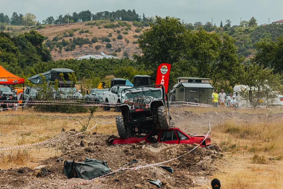 Detail 4x4 Vehicle Steep Hill Climb Off Road Number 12