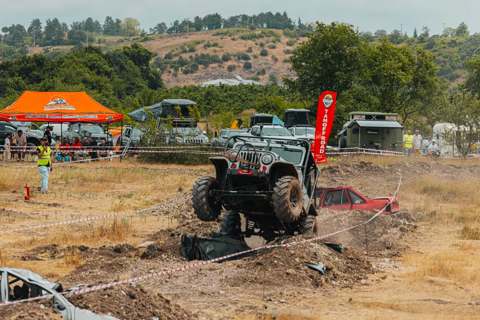 Detail 4x4 Vehicle Steep Hill Climb Off Road Number 9